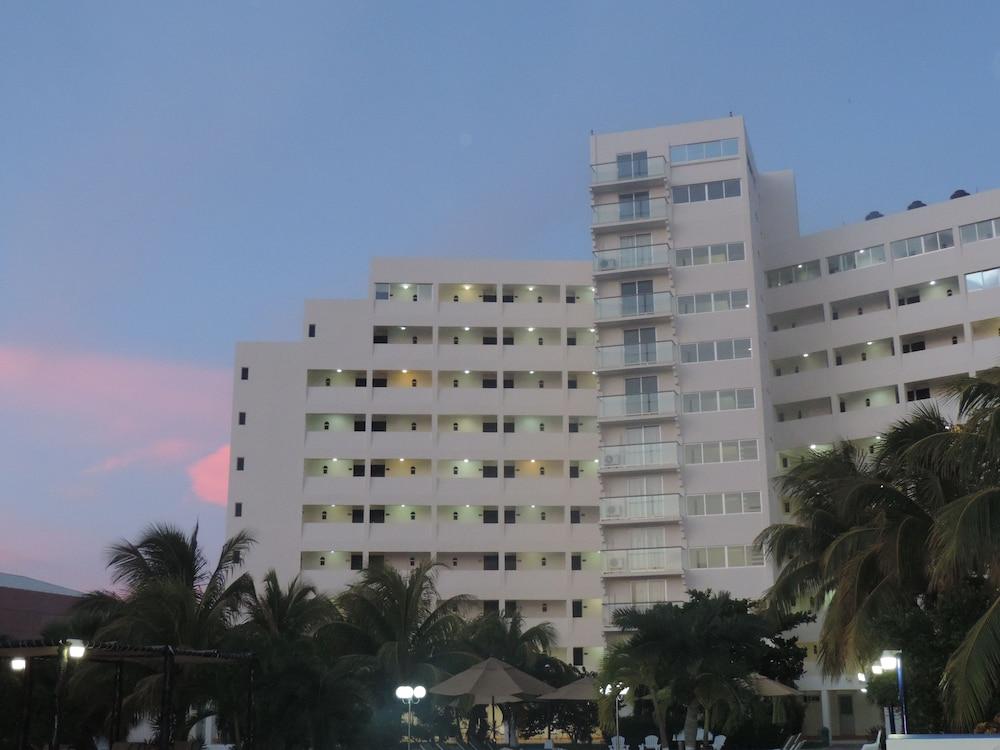 Hotel Calypso Κανκούν Εξωτερικό φωτογραφία